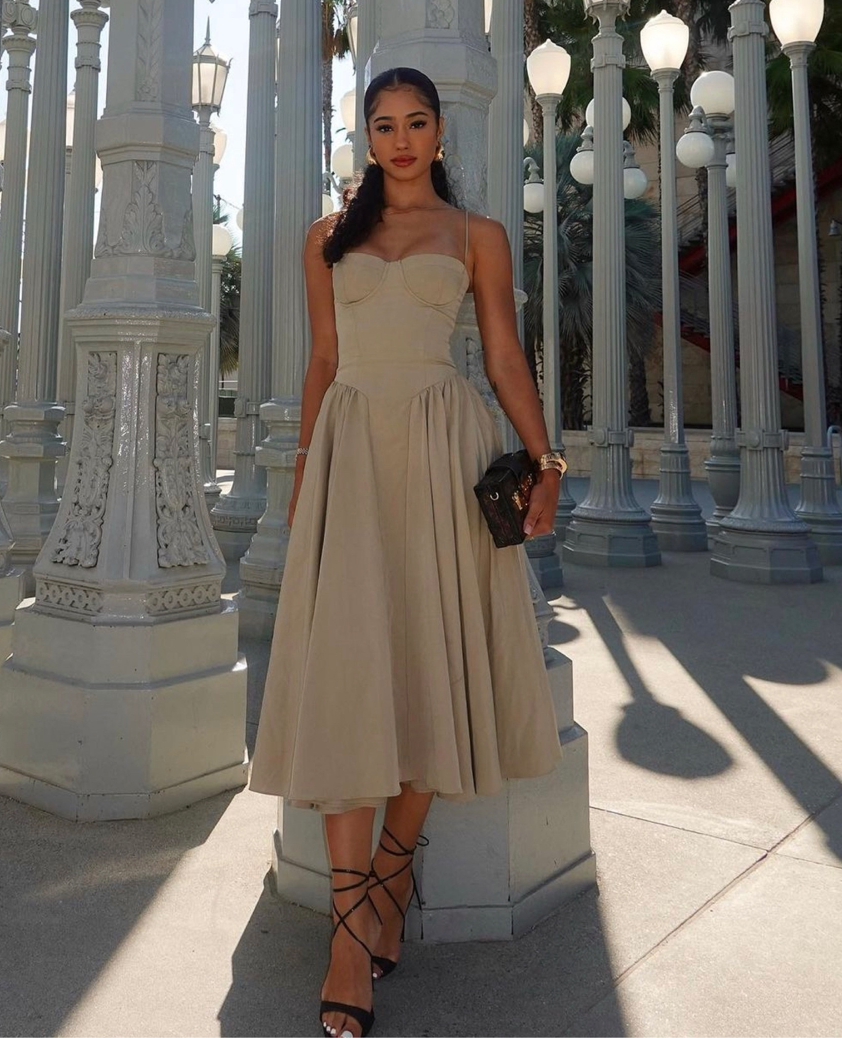 Museum date attire🏛️-Simple and classy. Including a less expensive alternative below.
Perfect for any event where you want to appear modest, yet chic. Very flattering to the figure as well.😍🫶🏽

#LTKHoliday #LTKfindsunder100 #LTKSeasonal