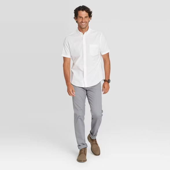 Men's Regular Fit Stretch Poplin Short Sleeve Button-Down Shirt - Goodfellow & Co™ | Target