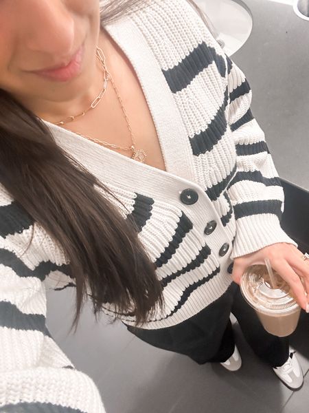 The best necklace from Amazon! I have been wearing with every outfit!! ✨


Rib knit cardi, spring cardigan, spring outfit, stripes, work outfit, mom look, chic look, petite work look, amazon find, Amazon jewelry, necklace, Mother’s Day gift, 

#LTKfindsunder50 #LTKworkwear