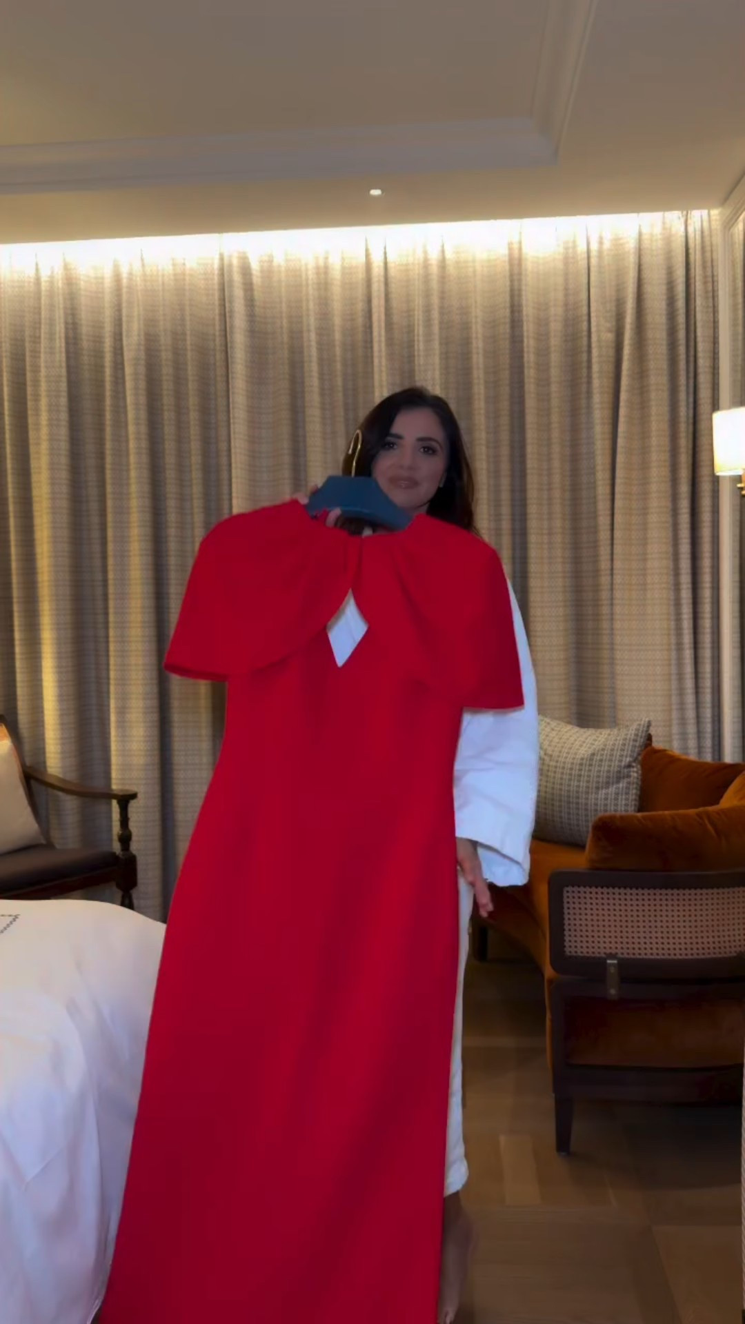 ❤️ GRWM

Dress @rebeccavallance 
Earrings @sorujewellery 
Bag @dune_london 
Shoes @charleskeithofficial 
Lipstick @elizabetharden shade honey
@kelvinstylist 

Pr trip ad