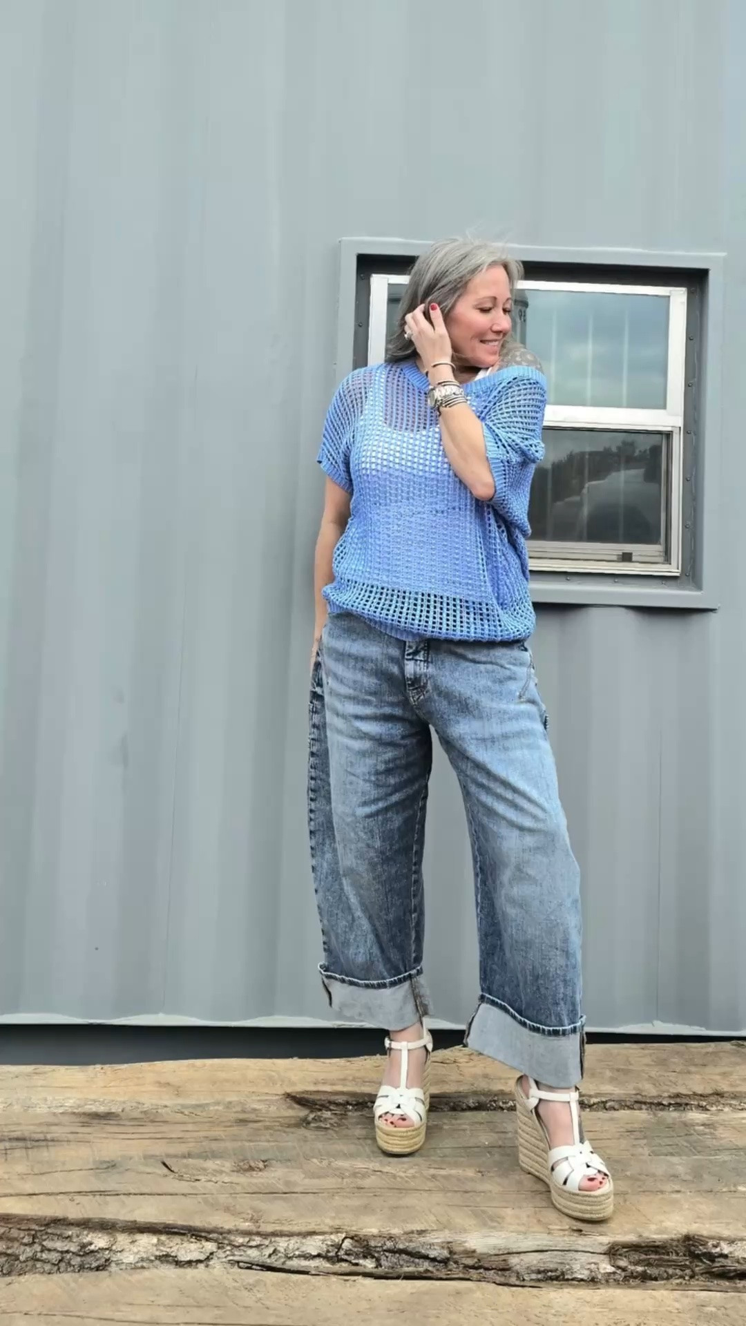 Monday Blues?? Nahhh... I just love blue! And jazzing up these Barrell Jeans with this cool open weave sweater. Just sassy enough to still be comfortable! And who doesn't love and off the shoulder anything?!?! 

#style #ootd #fashionover40 #midsize #womensfashion