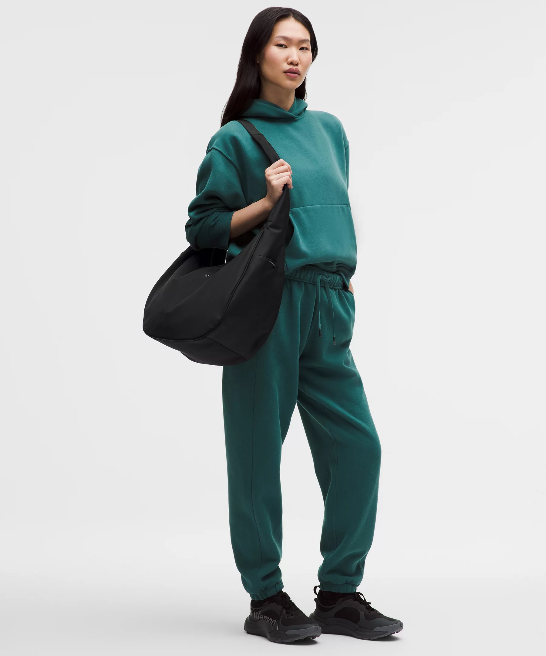 City Essentials Oversized Shoulder Bag 18L | Lululemon (US)