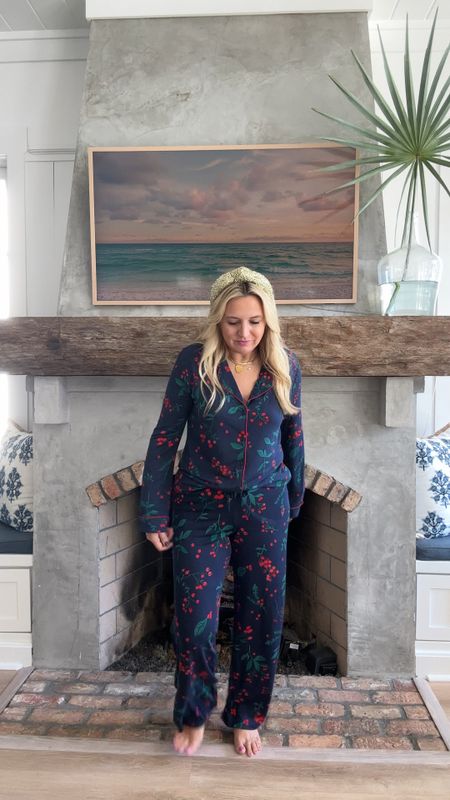 The best pajamas ever. Nordstrom moonlight pjs in holiday prints are here! Wearing size small. Great gift idea for any gal on your list!!! 

#LTKVideo #LTKGiftGuide #LTKHoliday