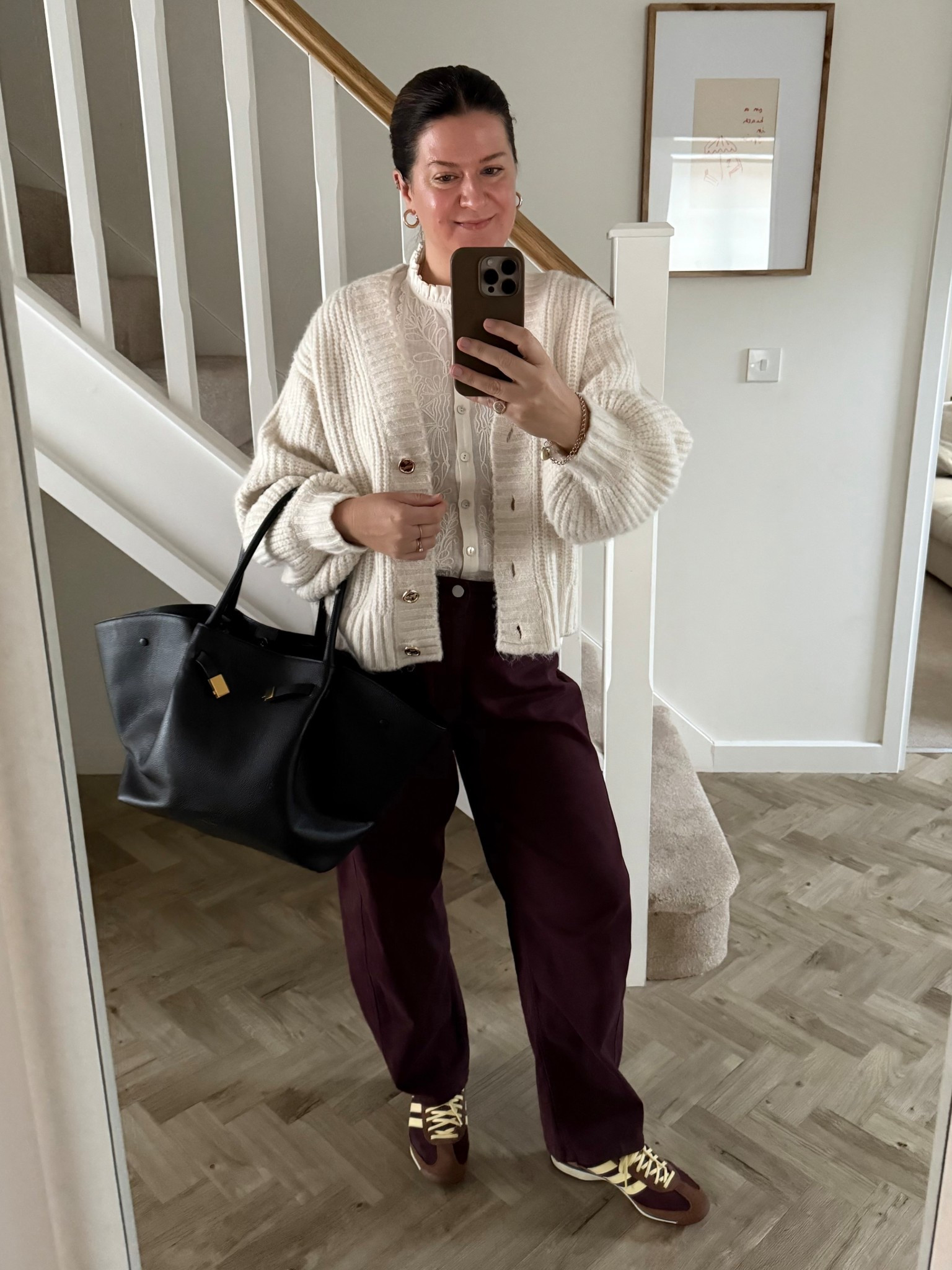 Barrel Leg Jeans, Embroidered Shirt and the Cosiest Cardigan

Barrel leg jeans are starting to feel like my joggers, I find them so comfortable to wear. There’s a lot of opinions about which shoes do and don’t work with barrels, I just stick to slimline shoe silhouettes and nothing chunky, to balance out the volume of the leg shape. 

#LTKuk #LTKautumn #LTKwinter