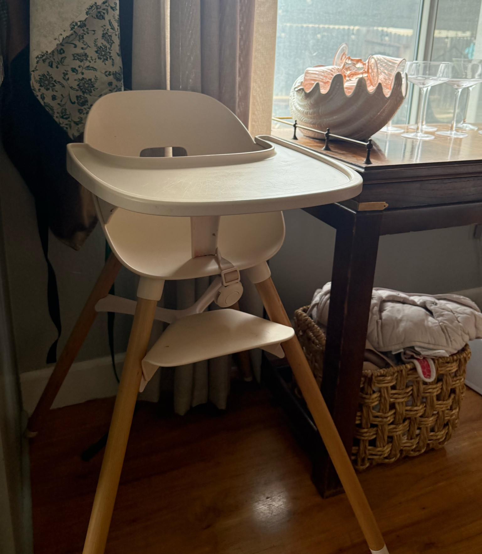 Best dupe for $200 high chair!! (Original listed)

#LTKBaby #LTKKids #LTKFamily