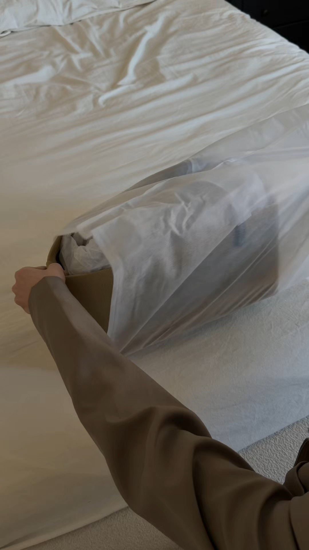 The prettiest and classy tote bag - Amazon finds - old money finds 

#LTKWorkwear #LTKootd #LTKmorningroutine