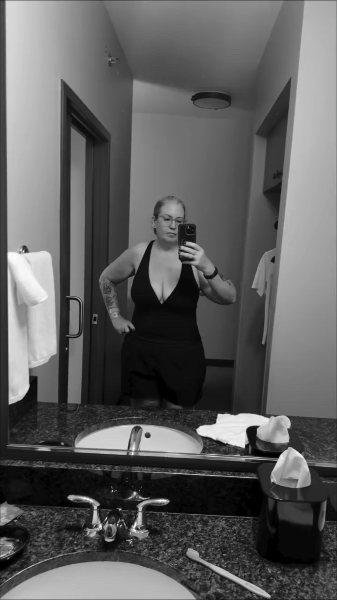 @greatwolflodge fun in Manteca. Super pleased with this Shapellx Smart Sculpt swimsuit too. It held me in nicely, was super comfy and let me keep up with my kiddo to the stairs and down the slides all day long!! 

#familytime #waterslide #waterpark #shapellx #plussize #swimsuit