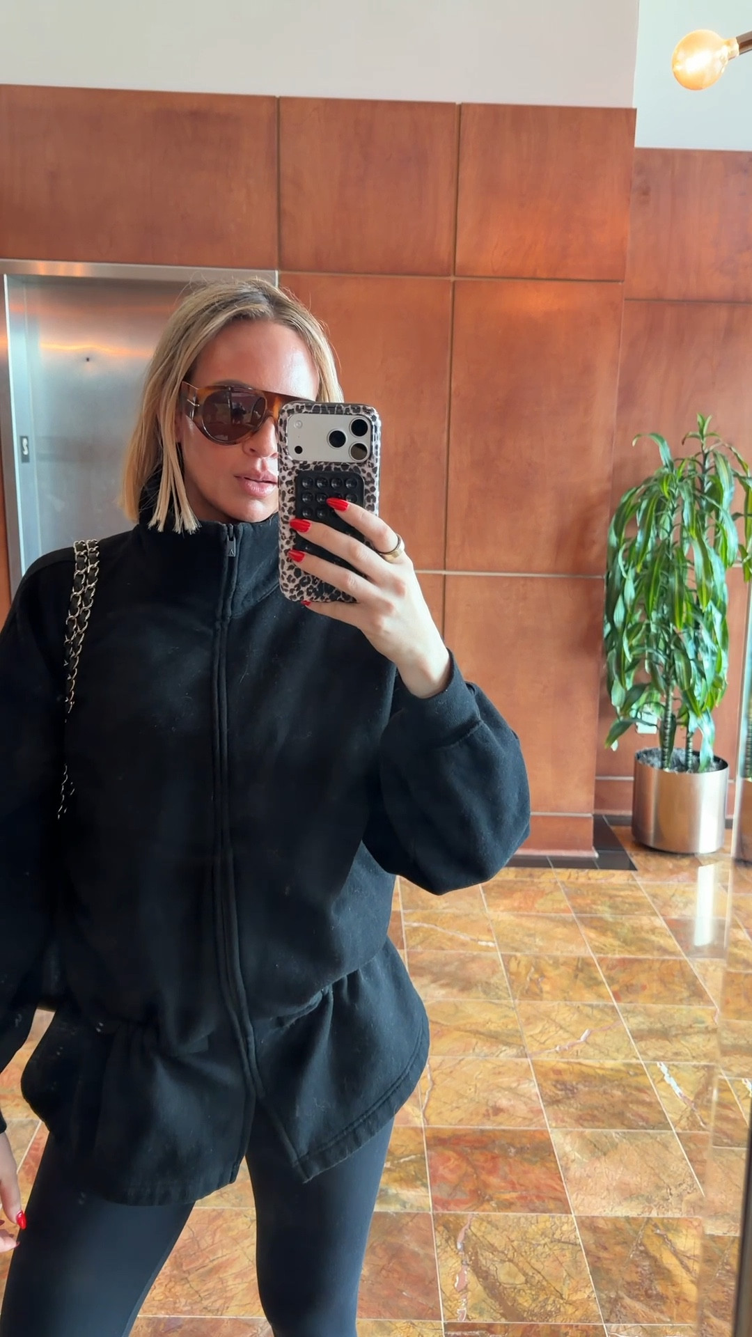 I’m loving you this new top I got from Aritzia. It’s the perfect top to throw when I’m going to the gym and with it not being so cold out in the morning. I love that it looks elevated, but it’s super comfortable. I also love the drop waist. I’m wearing a medium. ￼

#LTKfitnessgoals #LTKTall #LTKmorningroutine