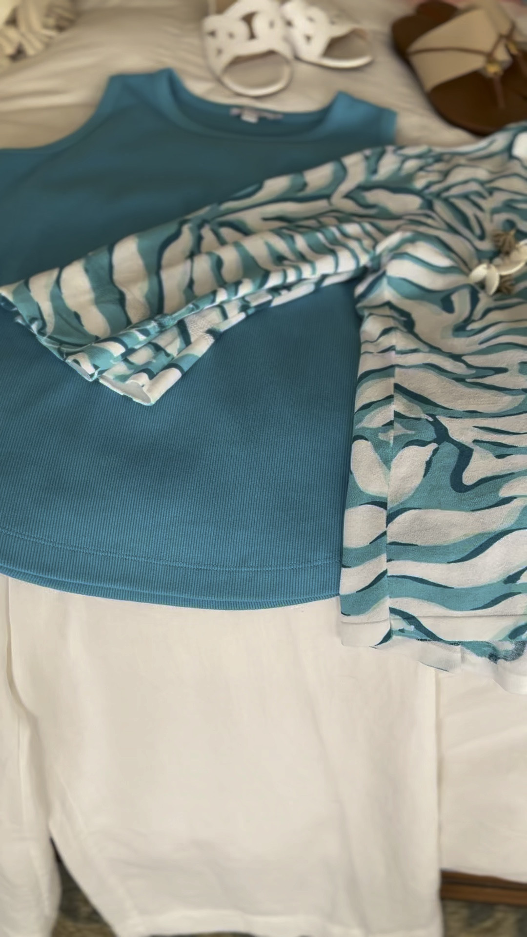 What I’m wearing on my trip to Williamsburg this week. I’m keeping it simple with pieces from Chico’s.
#summervacation #summerfashion

#LTKOver40 #LTKTravel #LTKStyleTip