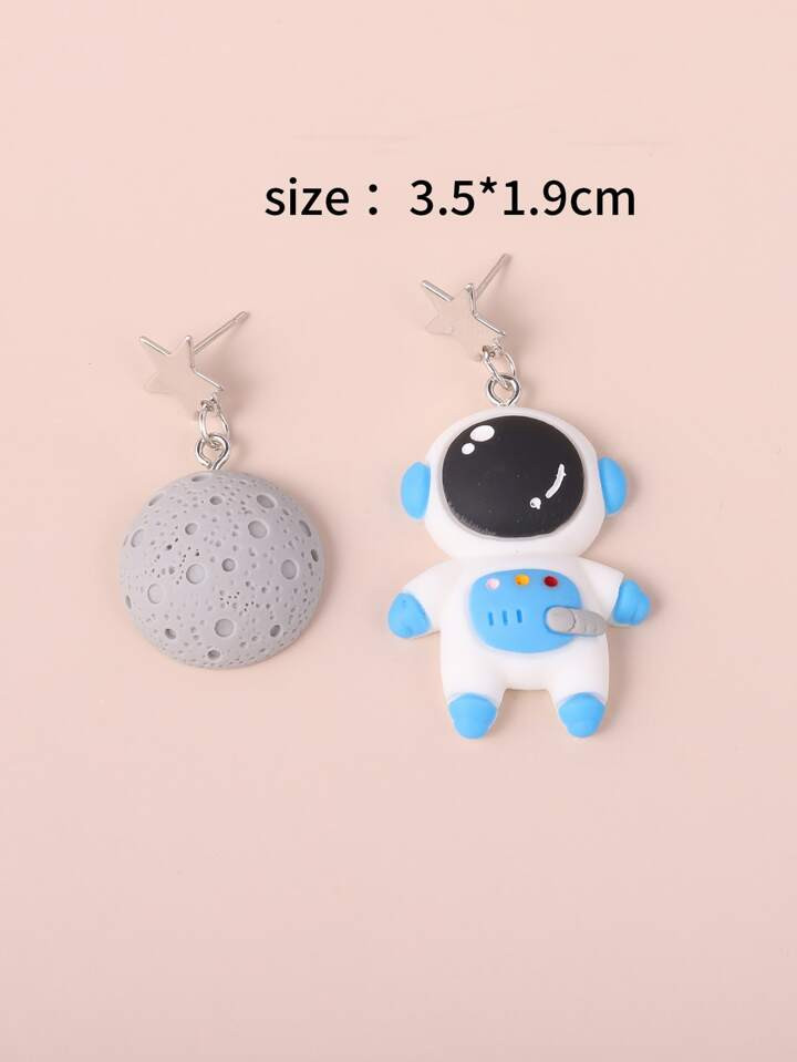Cartoon Astronaut Mismatched Earrings | SHEIN
