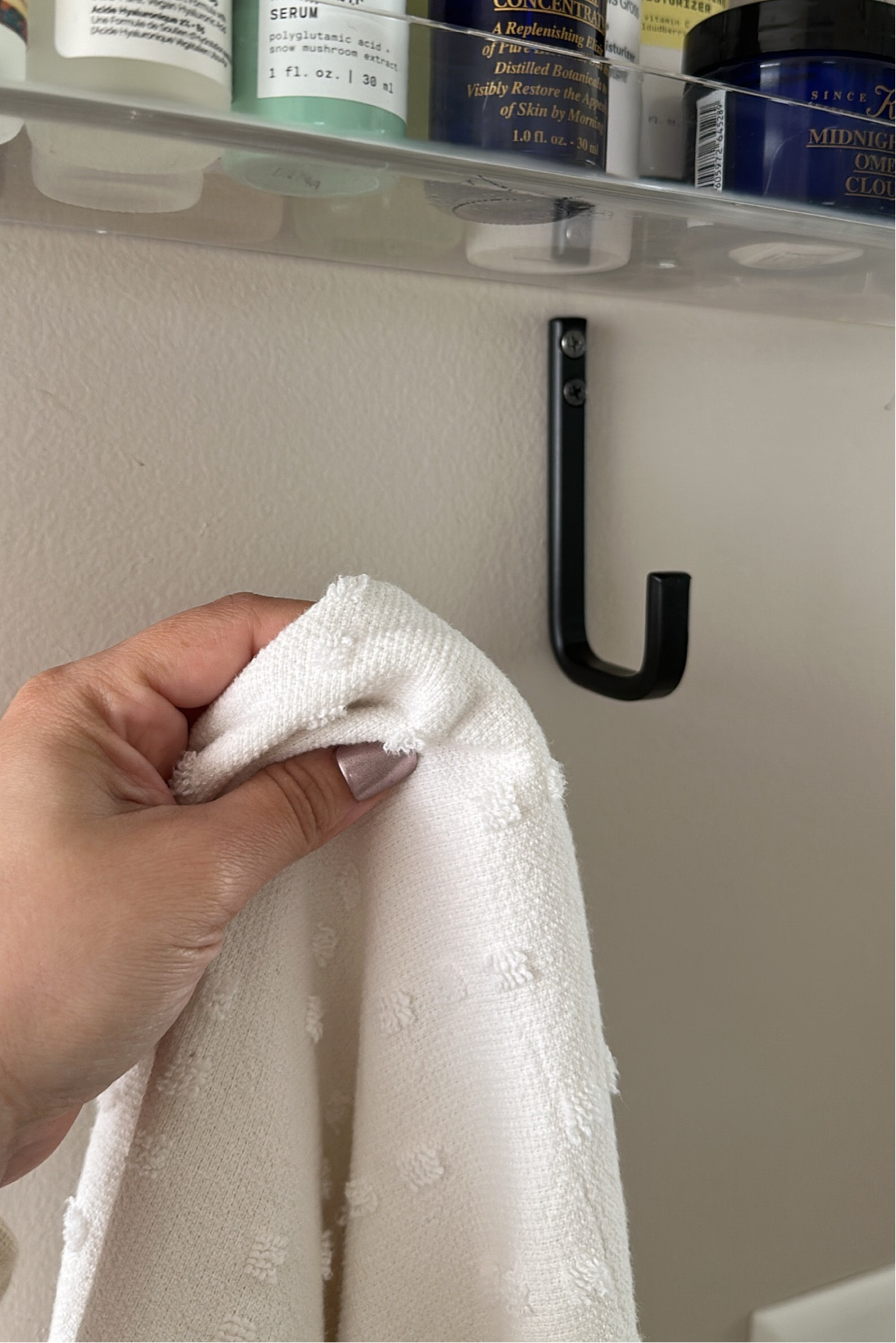 Black bath towel hook. Hearth and Hand with Magnolia. 

#LTKFind #LTKhome