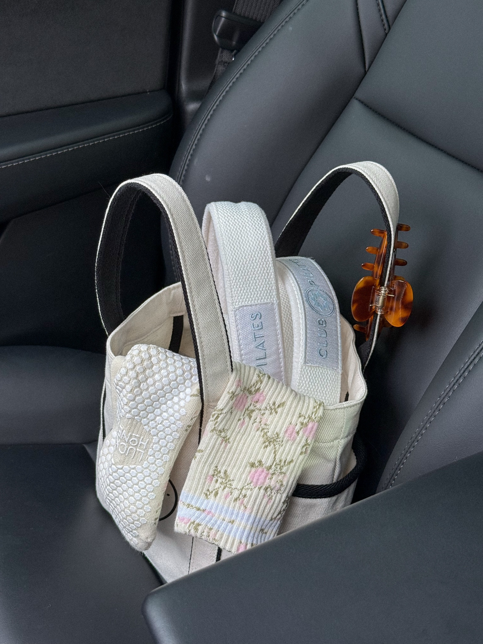 pilates girl essentials always riding shotgun 🫶🏻

pilates aesthetic, pilates girl, grip socks, pilates tote bag, workout essentials, wellness routine, cozy lifestyle, everyday essentials, soft girl aesthetic, reformer pilates

#LTKActive #LTKfitnessgoals #LTKmorningroutine