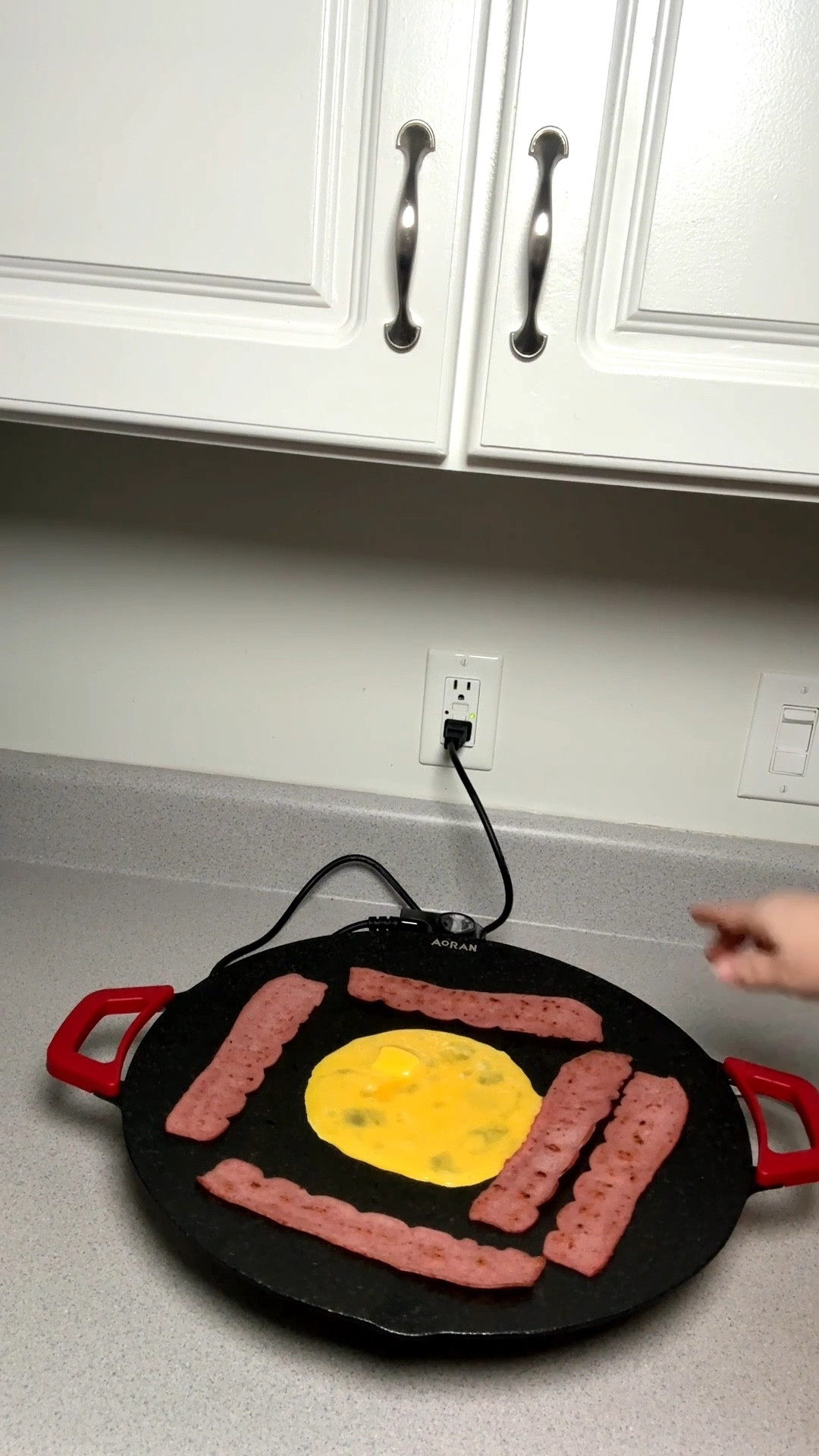 Korean BBQ Indoor grill cooks great with no big clean up.  Similar item available.

#LTKFindsUnder100 #LTKfoodie