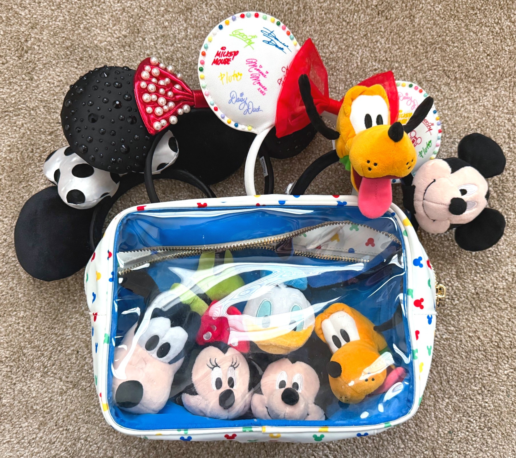 Are flatlays still a thing? Anyway getting ready for Disneyland 🤩🐭

#LTKTravel #LTKFamily #LTKFindsUnder100