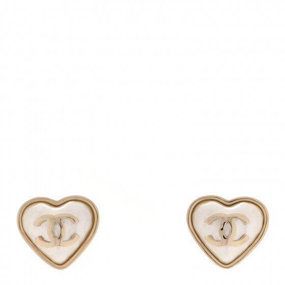 CHANEL

Pearl CC Heart Earrings Gold | Fashionphile