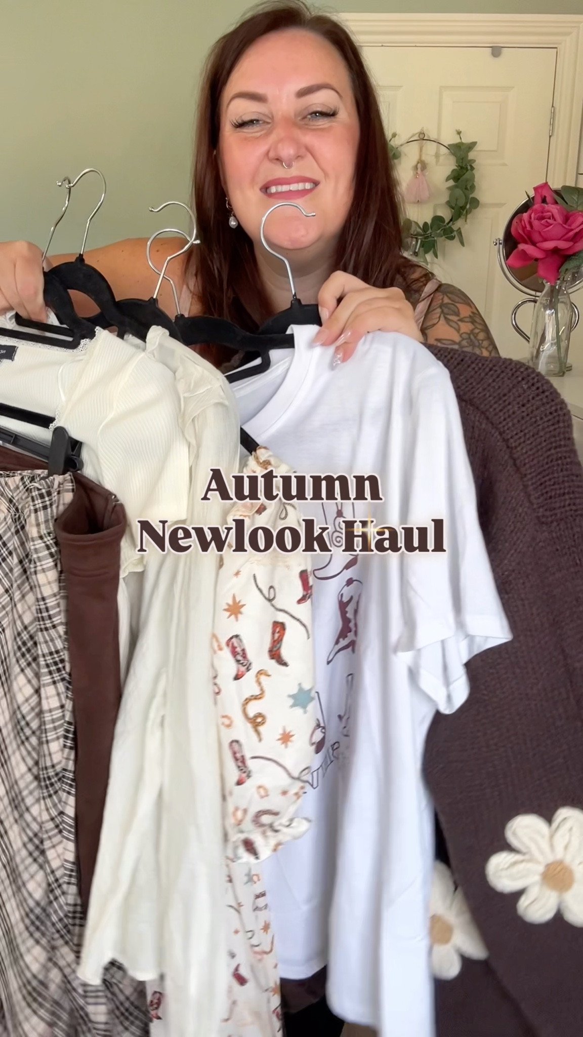 Autumn newlook haul! Im wearing everything in an 18 except the short skirt which is a size 20 and the cardigan which is a M/L. 
