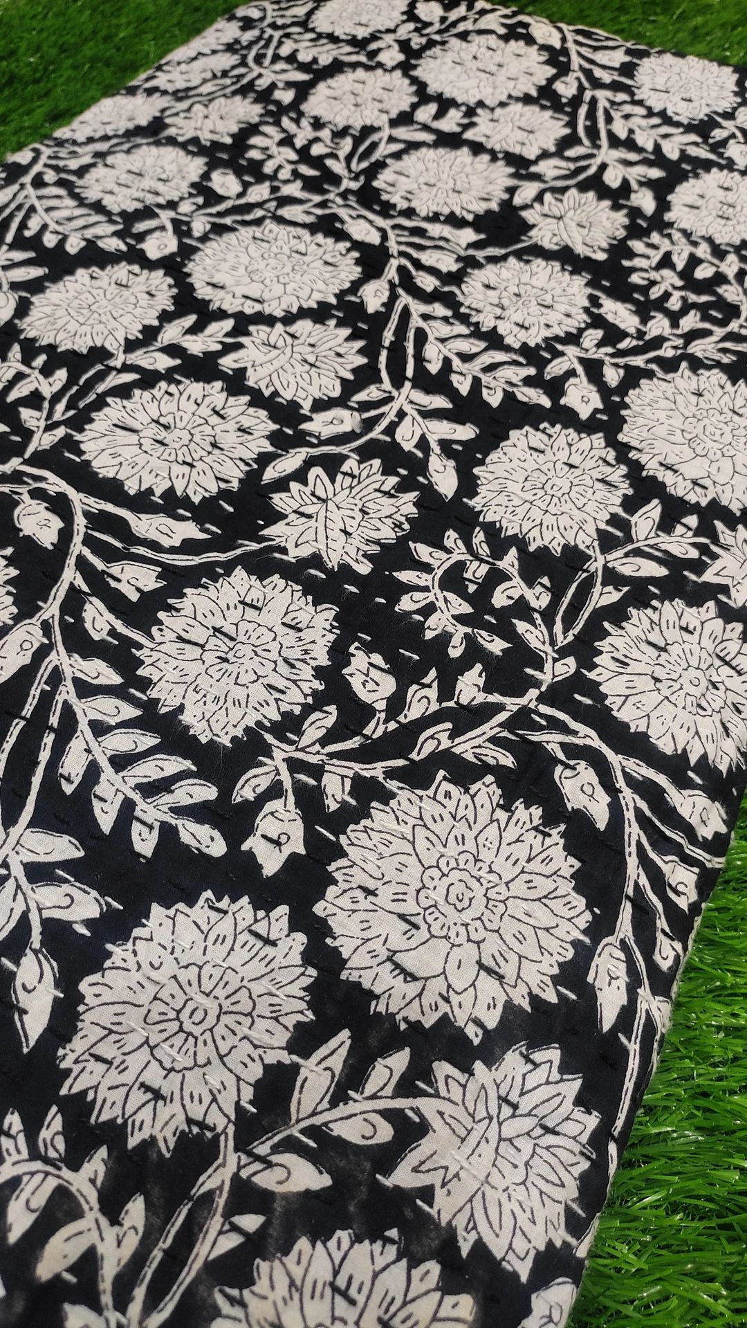 Indian Black floral bedspread or quilt Queen Black and White floral Quilt quilt for sale handmade... | Etsy (US)