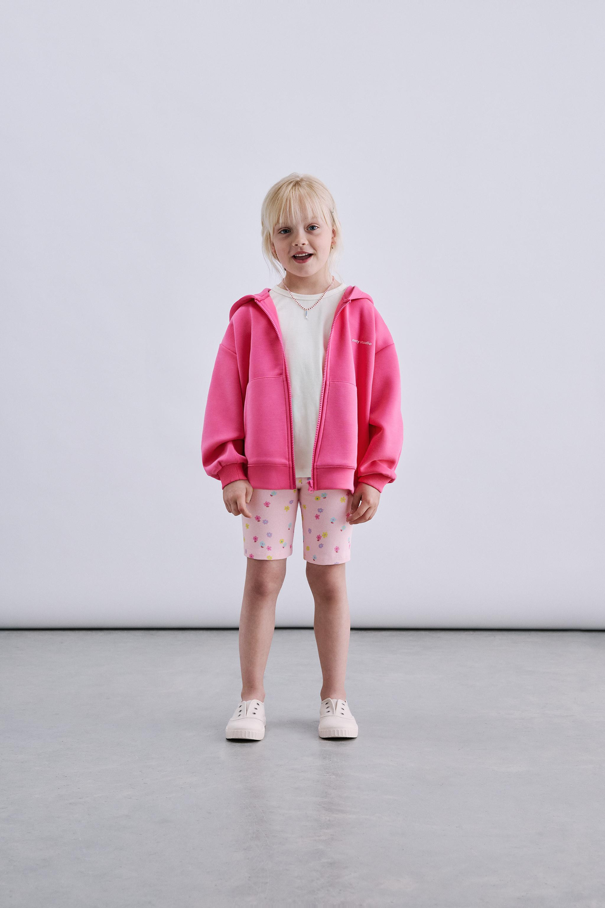 SPORTY RAISED TEXT ZIP SWEATSHIRT | Zara US