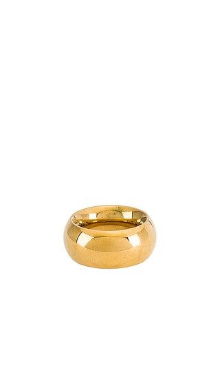 Ellie Vail Noah Ring in Metallic Gold. Size 6, 8. | Revolve Clothing (Global)