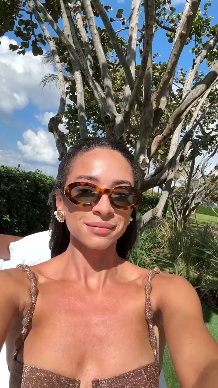 Miami look! Wearing size XS swim top, size S swim bottom - linked the sunscreen I used 🌞


Vacation outfit 
Beauty finds 
Sunscreen 

#LTKFindsUnder50 #LTKSwim #LTKBeauty