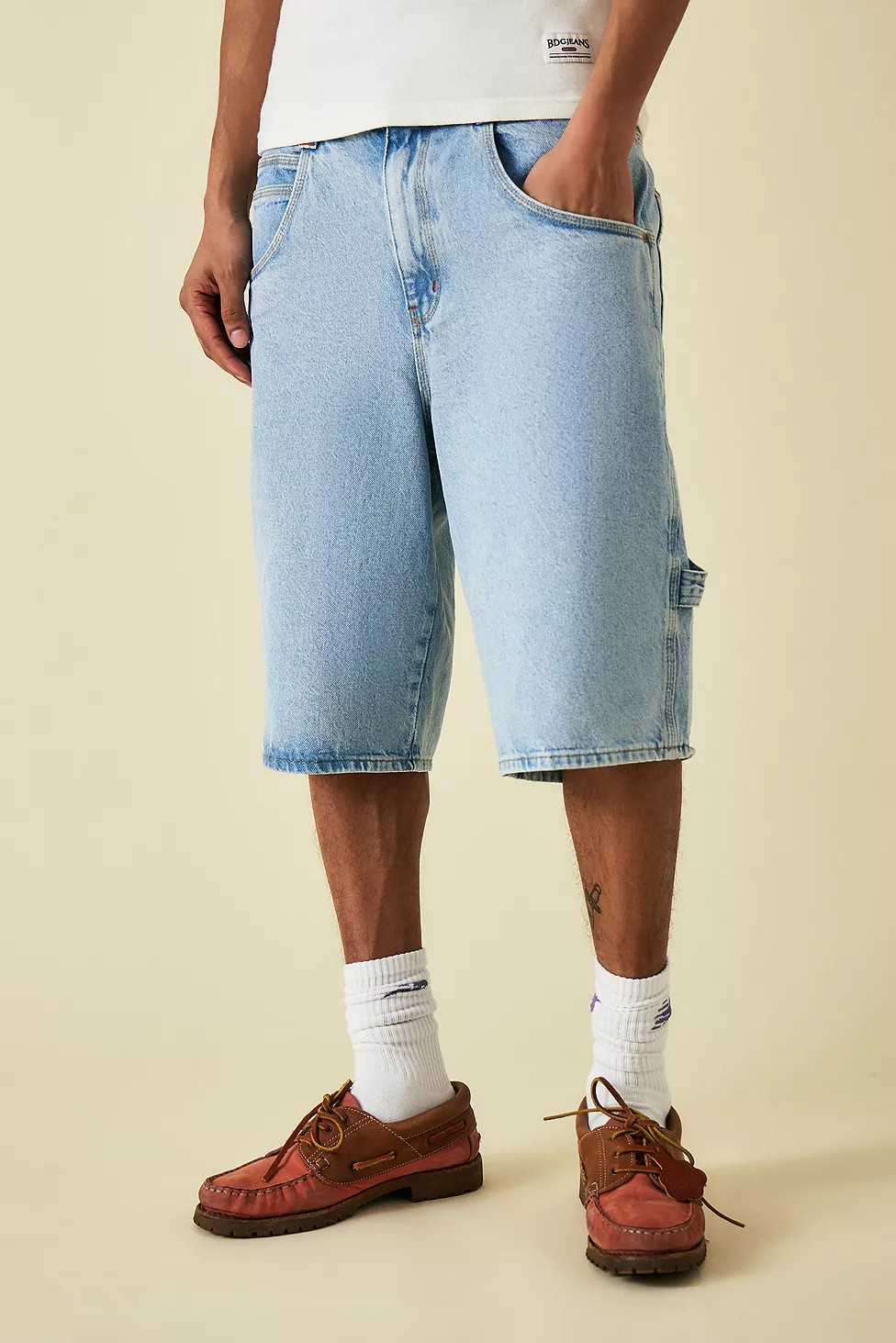BDG Bleach Denim Oversized Carpenter Shorts | Urban Outfitters (EU)