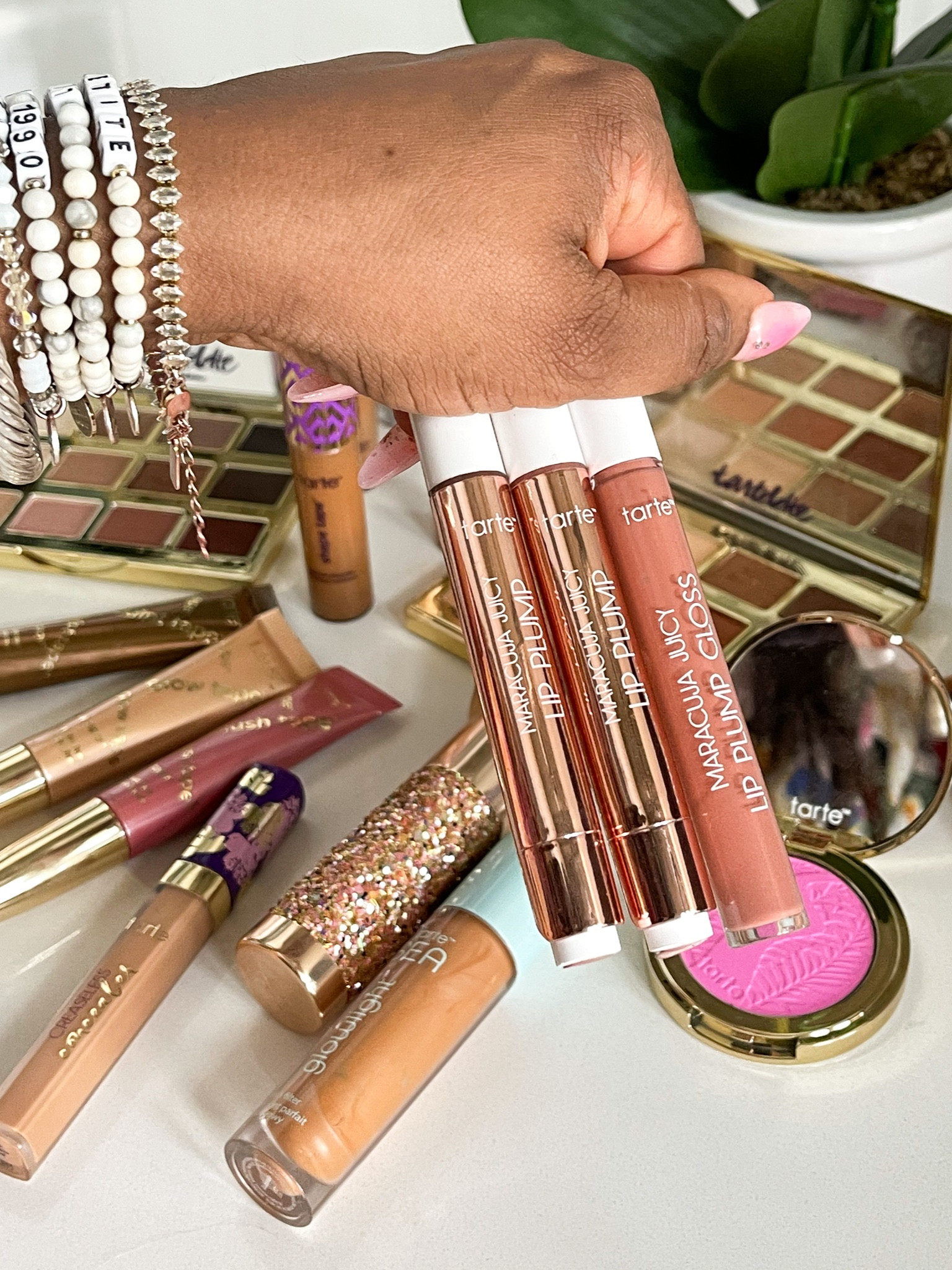 Use code Chelsea15 for 15% off all tarte makeup, skincare and makeup brushes. I love the new Maracuja juicy lip plump gloss, Maracuja Juicy lip plump, blush, contour, highlighter, bronzer 

#LTKbeauty #LTKsalealert