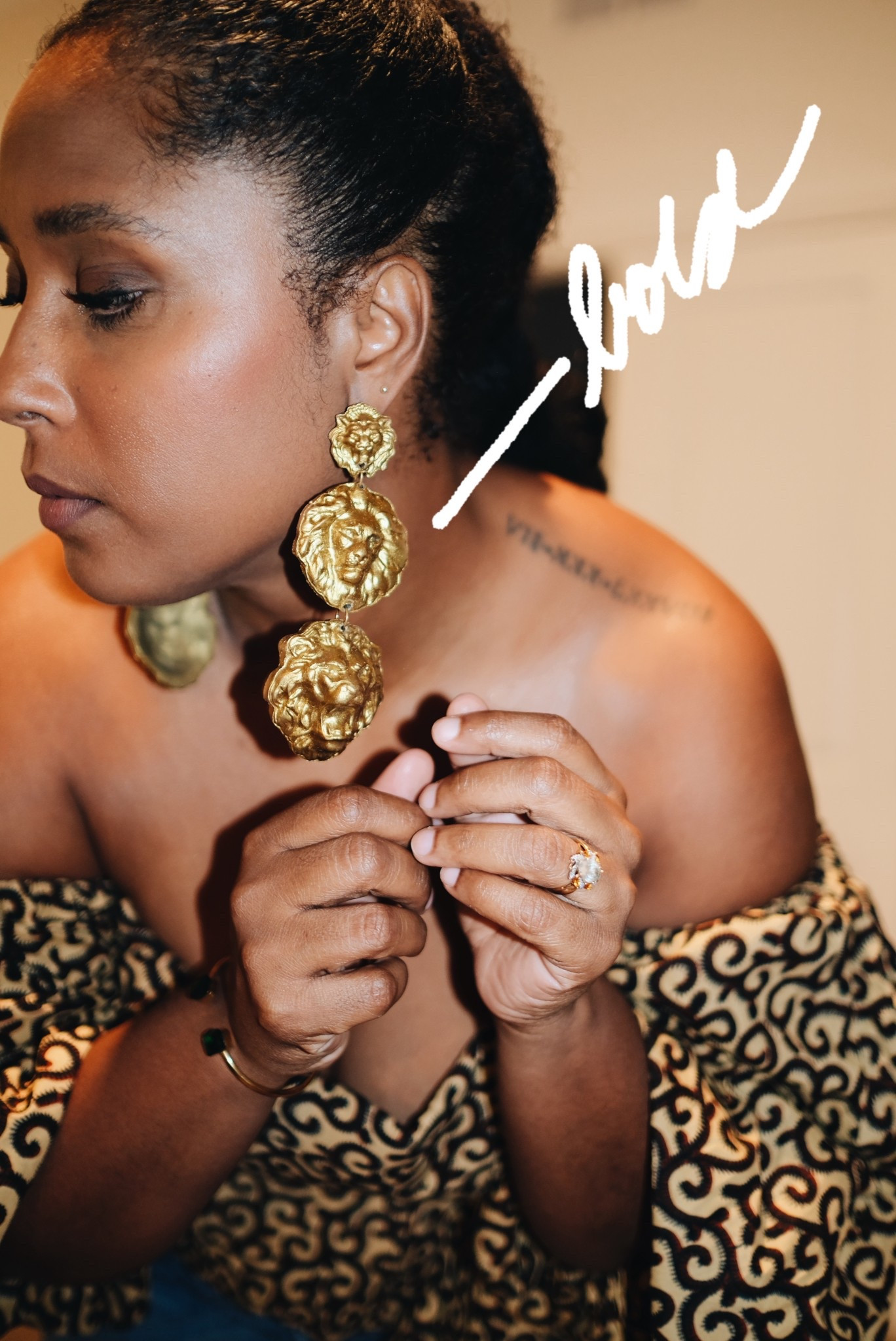 Bold earrings
Statement earrings 

#LTKFindsUnder50 #LTKOver40