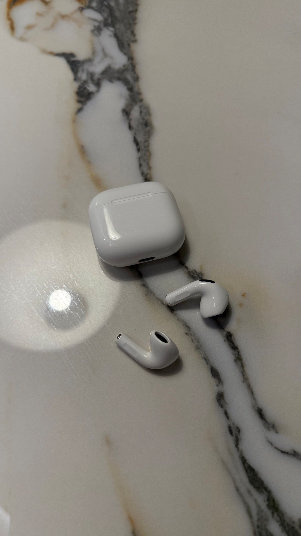 Apple AirPods for Content Creators 


#LTKFindsUnder100 #LTKHoliday #LTKTravel