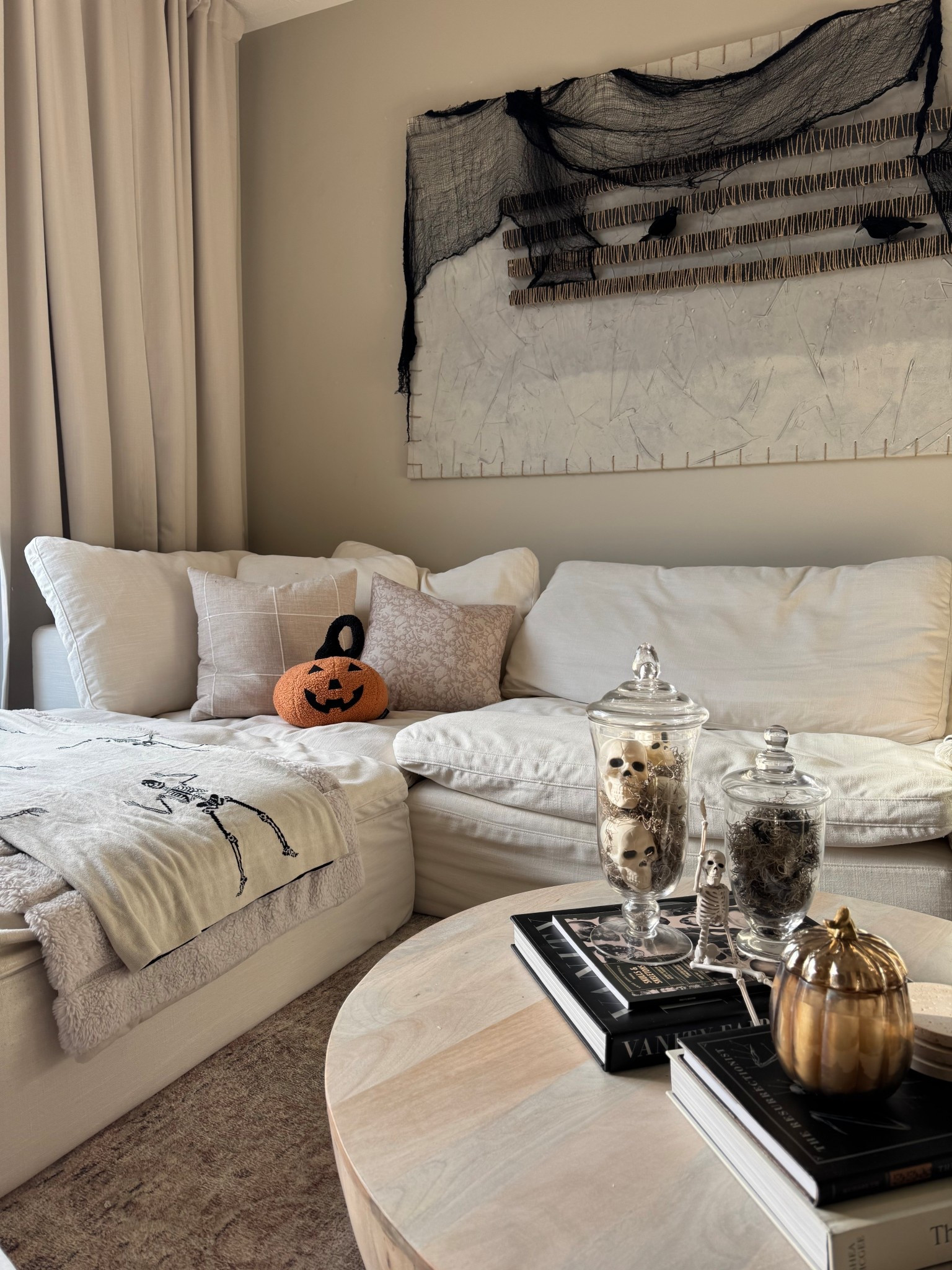 My living room Halloween decor! 🎃 

#LTKHalloween #LTKHome #LTKSeasonal