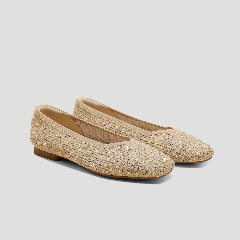 Square-Toe V-Cut Flats (Margot™ 2.0) | VIVAIA