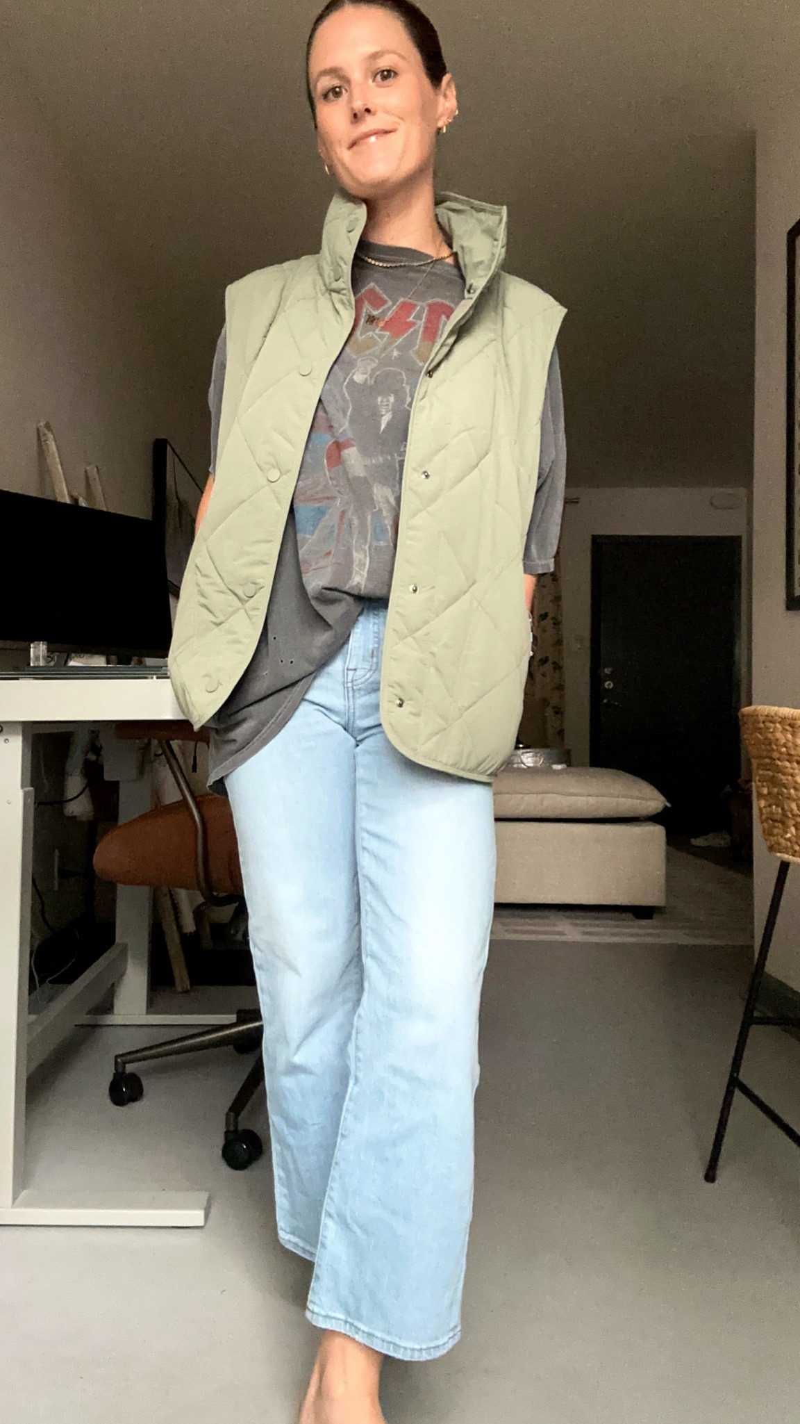 #fallfit #vest

#LTKxMadewell #LTKSeasonal #LTKfindsunder50