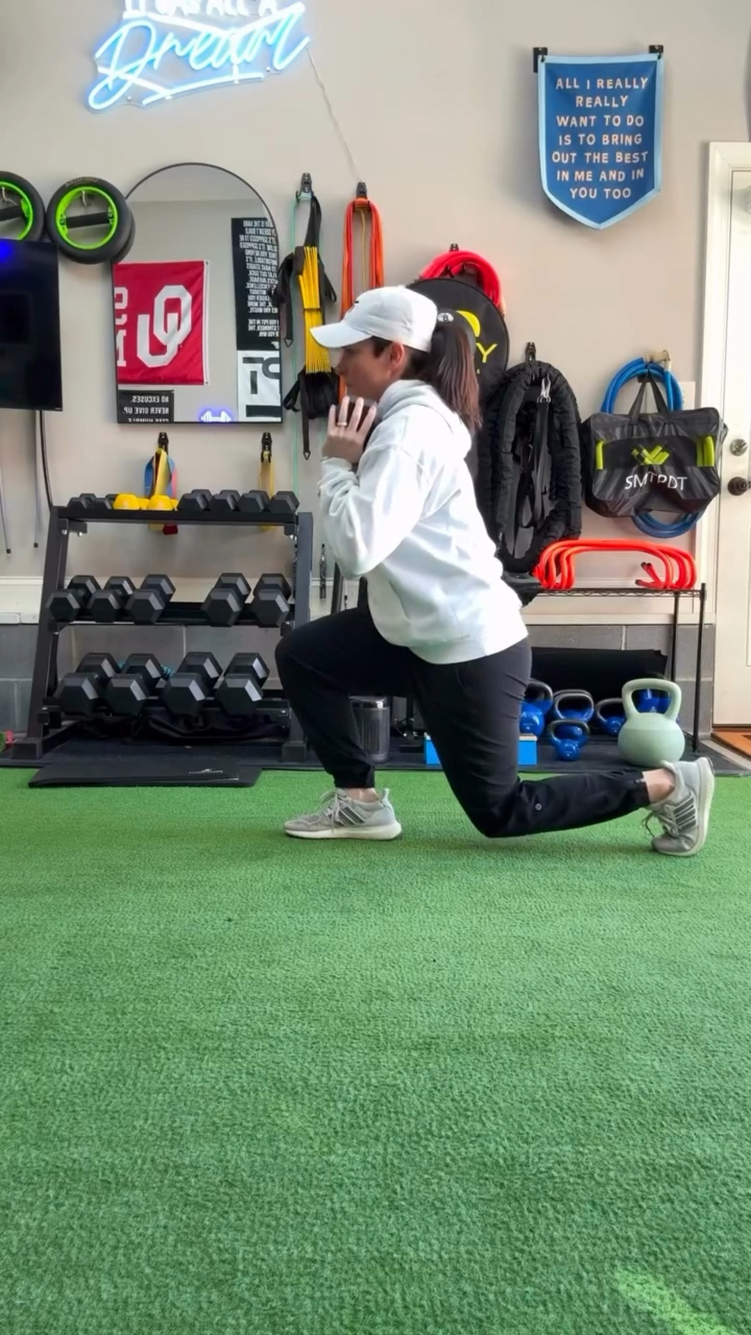 Short on time but still want results? This quick lower body workout hits glutes, quads, and hamstrings without overthinking it. No more skipping leg day. 

❌ No equipment (bodyweight or DBs)
💪 Athlete-approved
🗓️ Busy-schedule friendly

Save this for later 🔖
Train with me ⬇️
Programs & coaching linked in bio 💪🔥

#DPTDifference #LowerBodyWorkout #StrengthTraining #HomeWorkout #AthleteLife