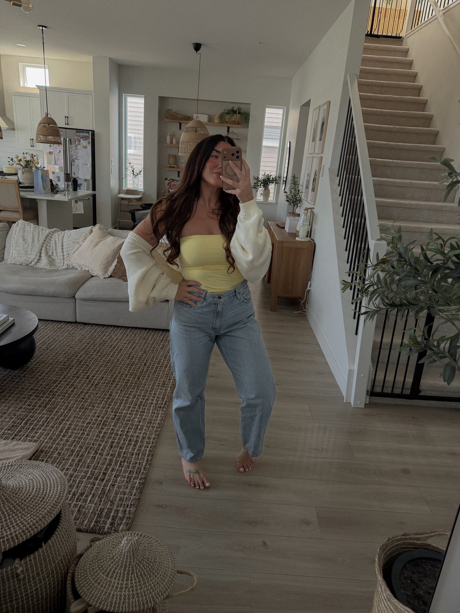 Casual outfit 💛
M shrug & tube top ! 