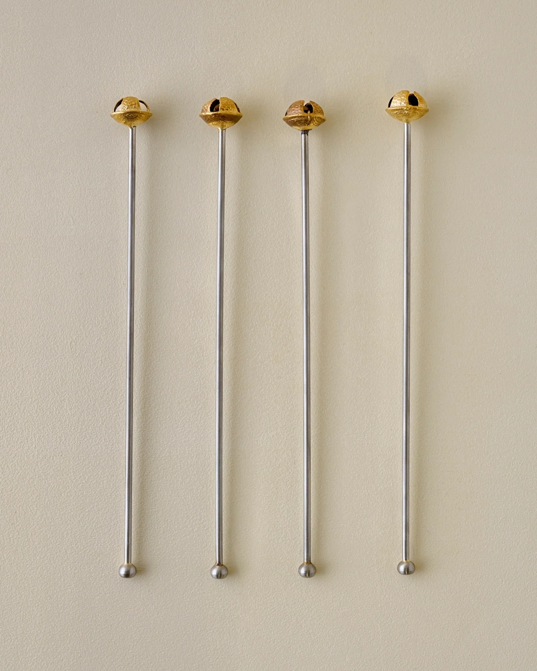 Cutest holiday cocktail stirrers! 


#jinglebells #cocktails #hosting #entertaining 

#LTKHoliday #LTKHome #LTKFindsUnder50