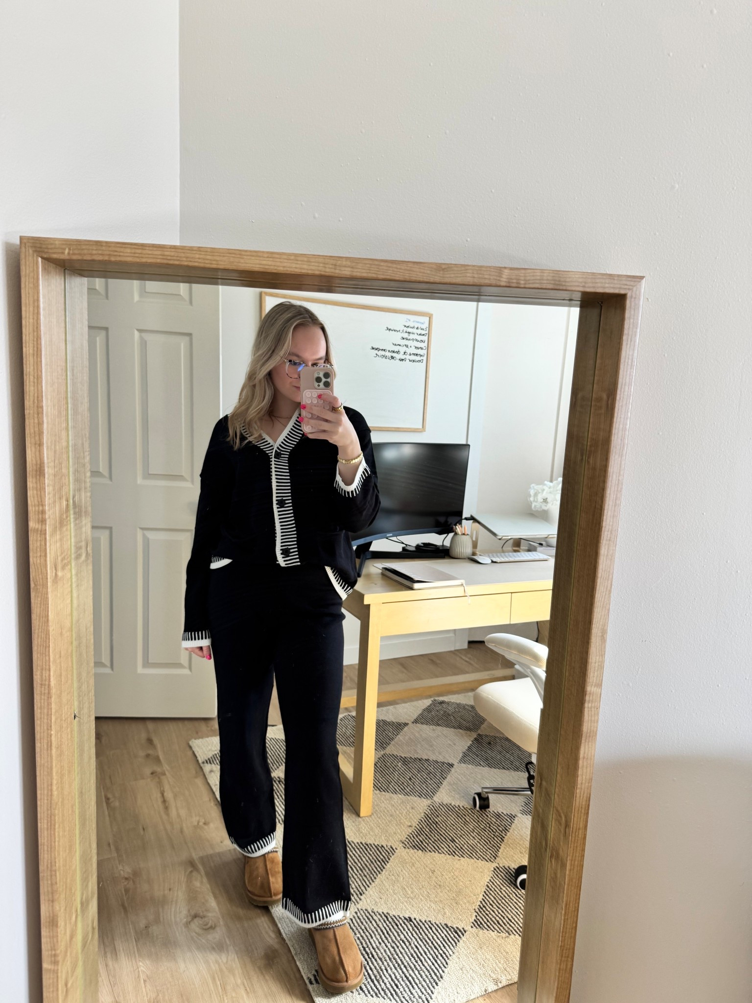 Cozy & cute matching set 🖤 

#LTKgrwm #LTKootd #LTKdayinmylife