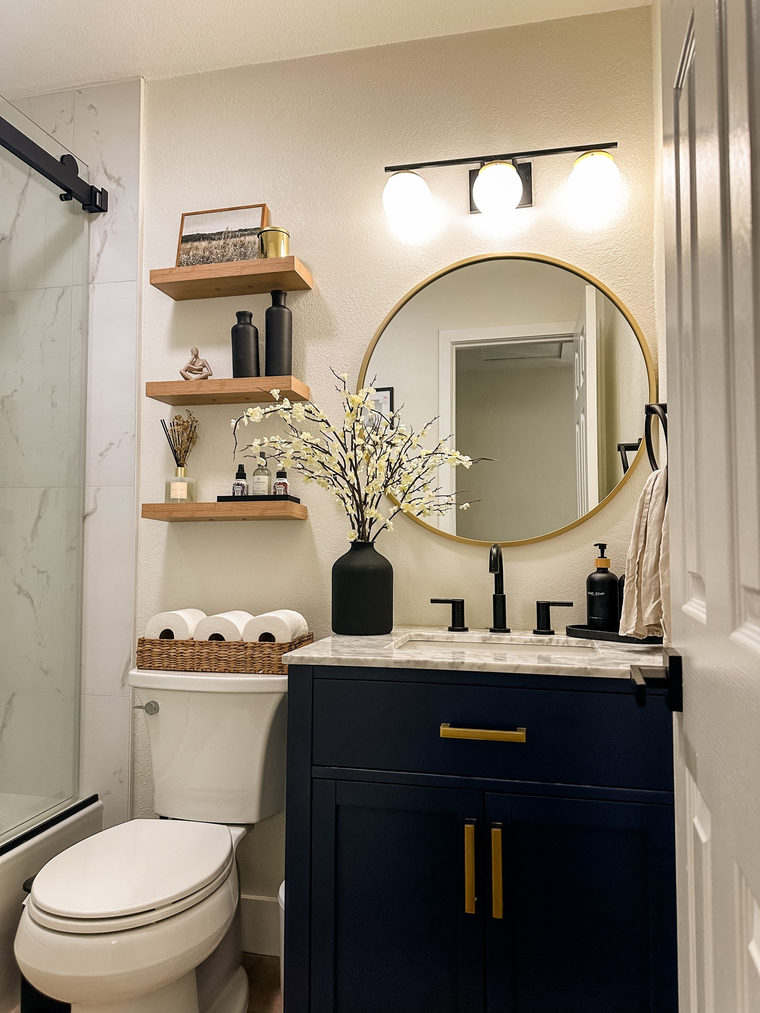 My latest project! Obsessed with my new bathroom decor 🤍

#LTKHome