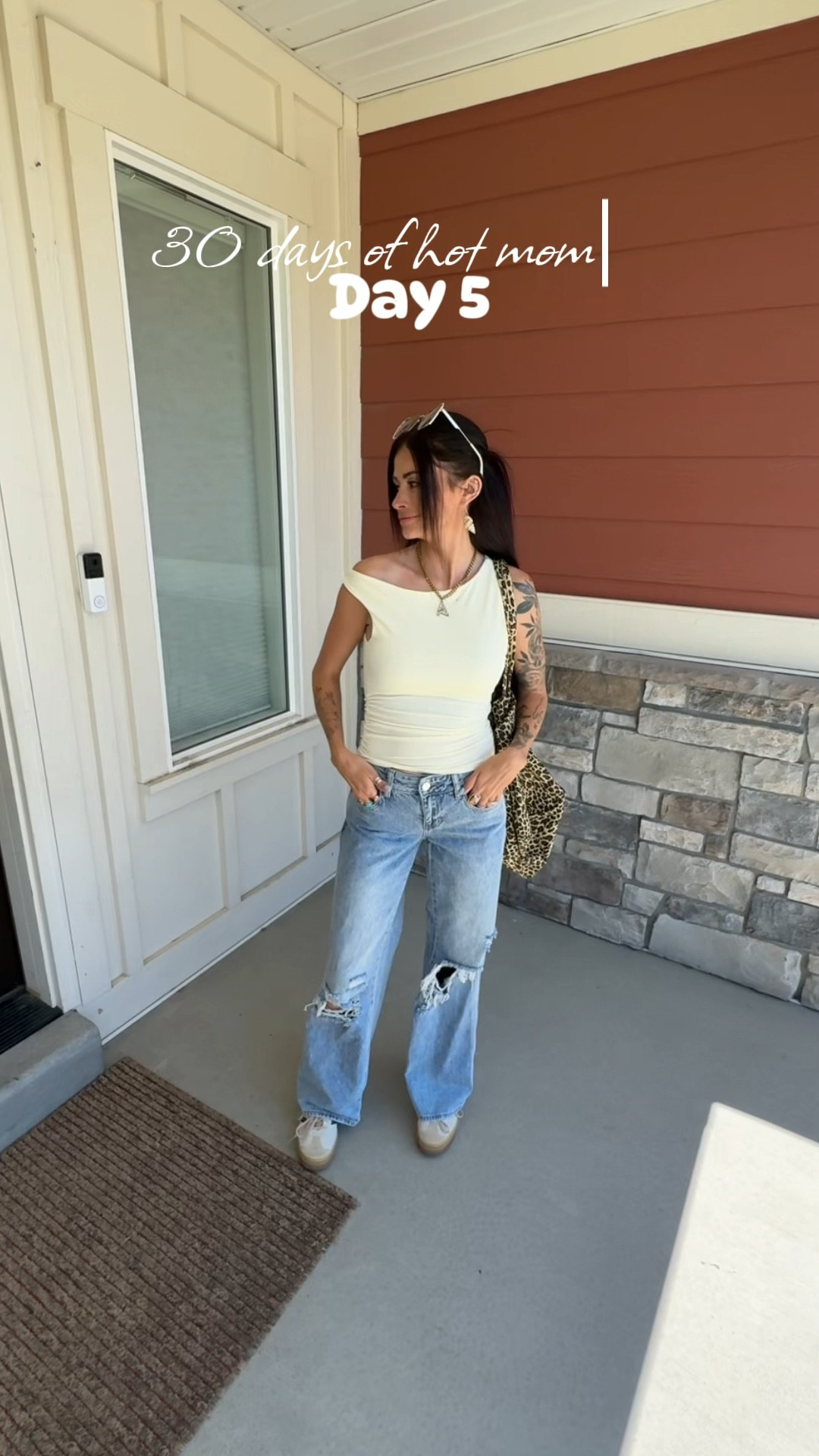 Here’s to wearing hot mom fits all summer, double tap if you agree #outfit #baggyjeans #lowrisejeans #fittedtop #summerfashion #styleinspo

#LTKSaleAlert