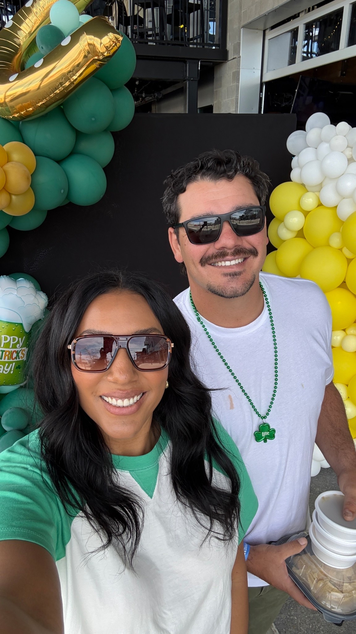 Yesterday’s festive tee! Size L, comes in other colors too!

#LTKSaleAlert #LTKootd #LTKMidsize