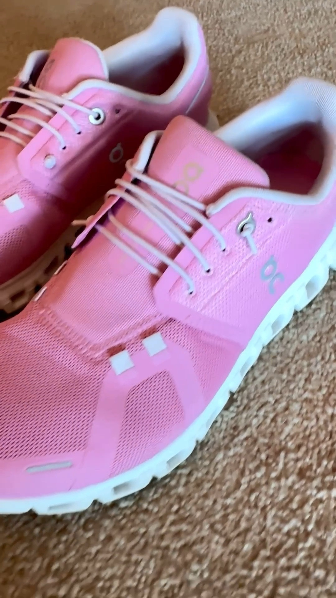 How cute is this color fo spring, summer 💞

#sneakers #on 

#LTKWorkwear #LTKActive #LTKfitnessgoals