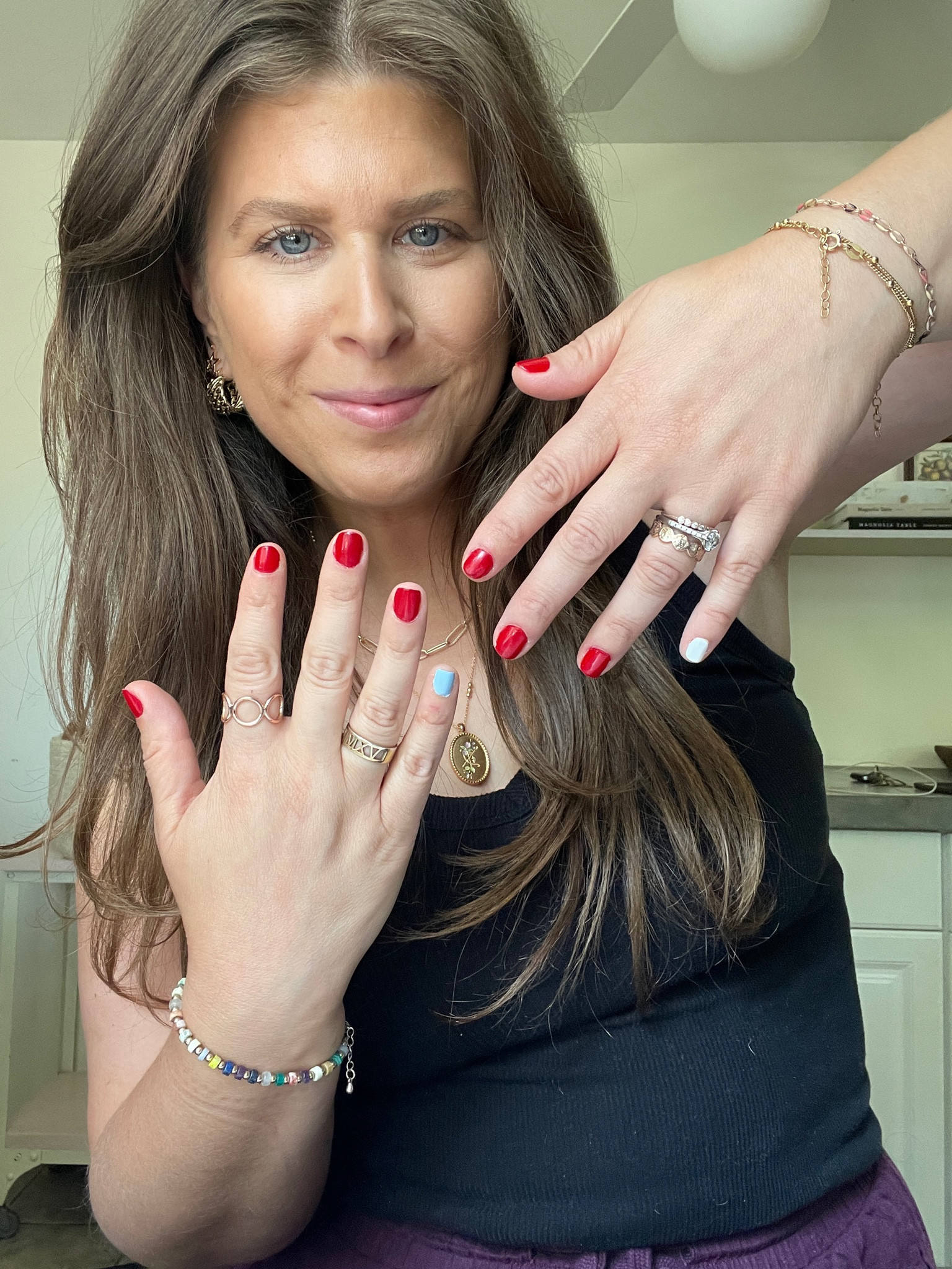 It’s giving patriotic 🇺🇸





#LTKStyleTip #LTKSeasonal #LTKBeauty