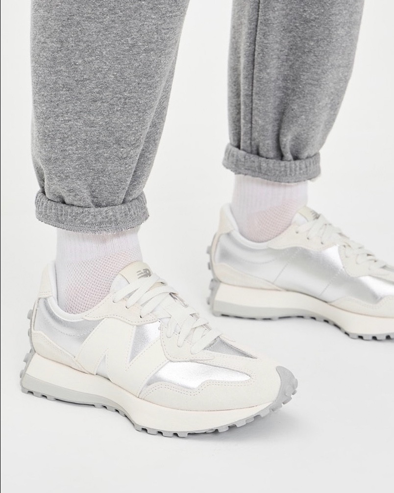 Sneakers 
New Balance sneakers 
On Running sneakers 

#LTKActive #LTKfitnessgoals