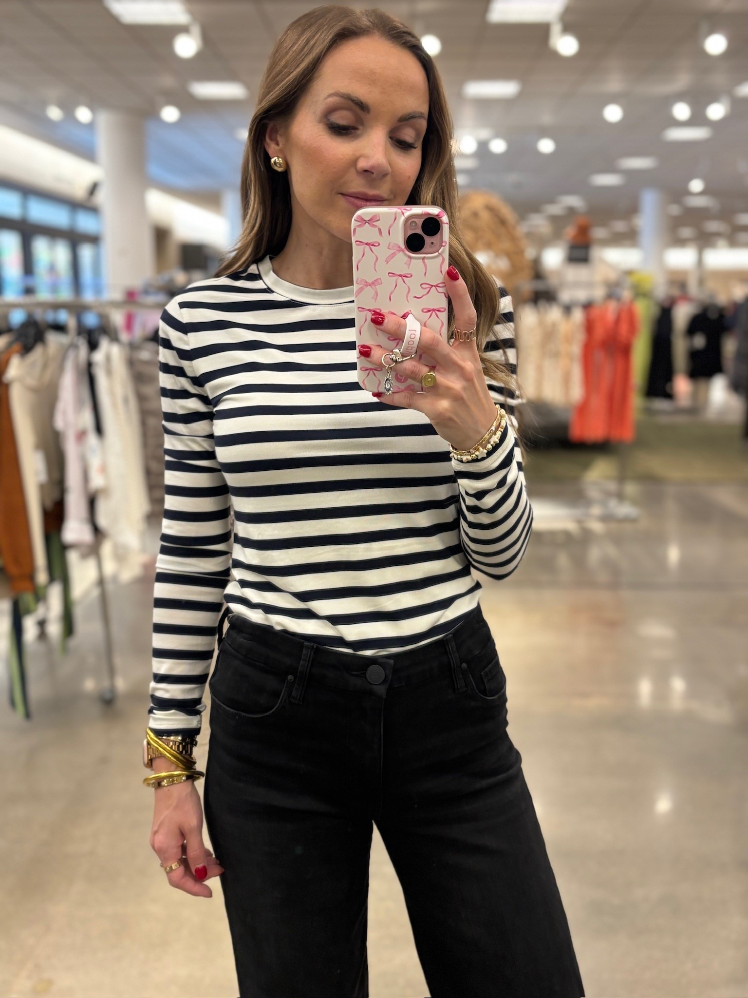 @Nordstrom Anniversary Sale
Nordstrom crewneck 

#LTKSaleAlert