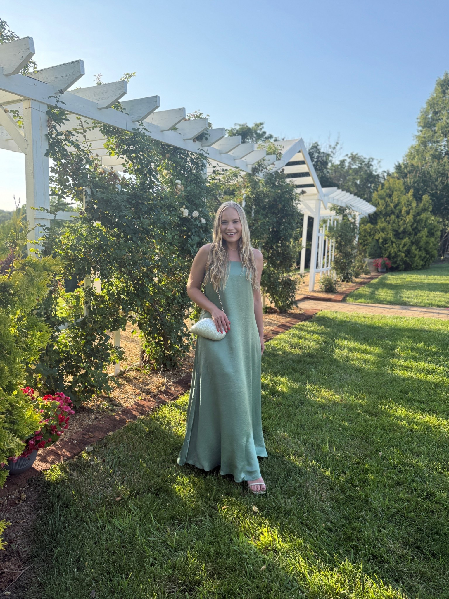 Flowy light dress perfect for a hot summer wedding day! 



Wedding guest dress
Formal dress
Vacation dress 
Summer dress

#LTKTravel #LTKWedding #LTKSummerEdit