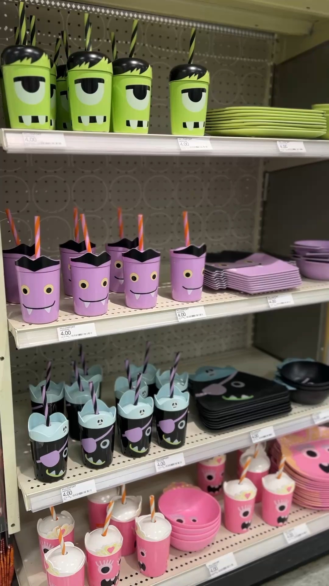 New kids Halloween dinnerware from Target 🎯 

Target finds, Target style, spooky szn

#LTKHome #LTKKids #LTKSeasonal