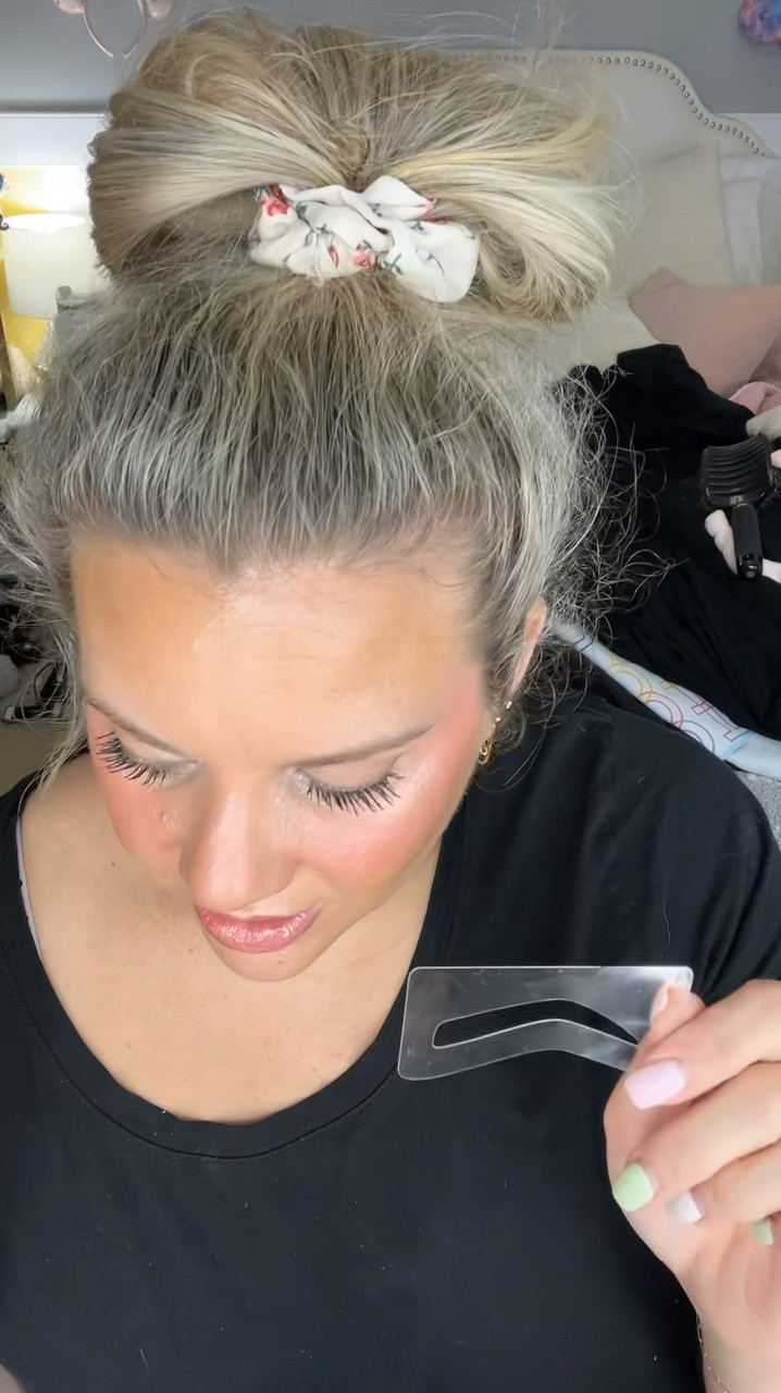 Love this for my brows!! You need to try it!! 

#LTKVideo