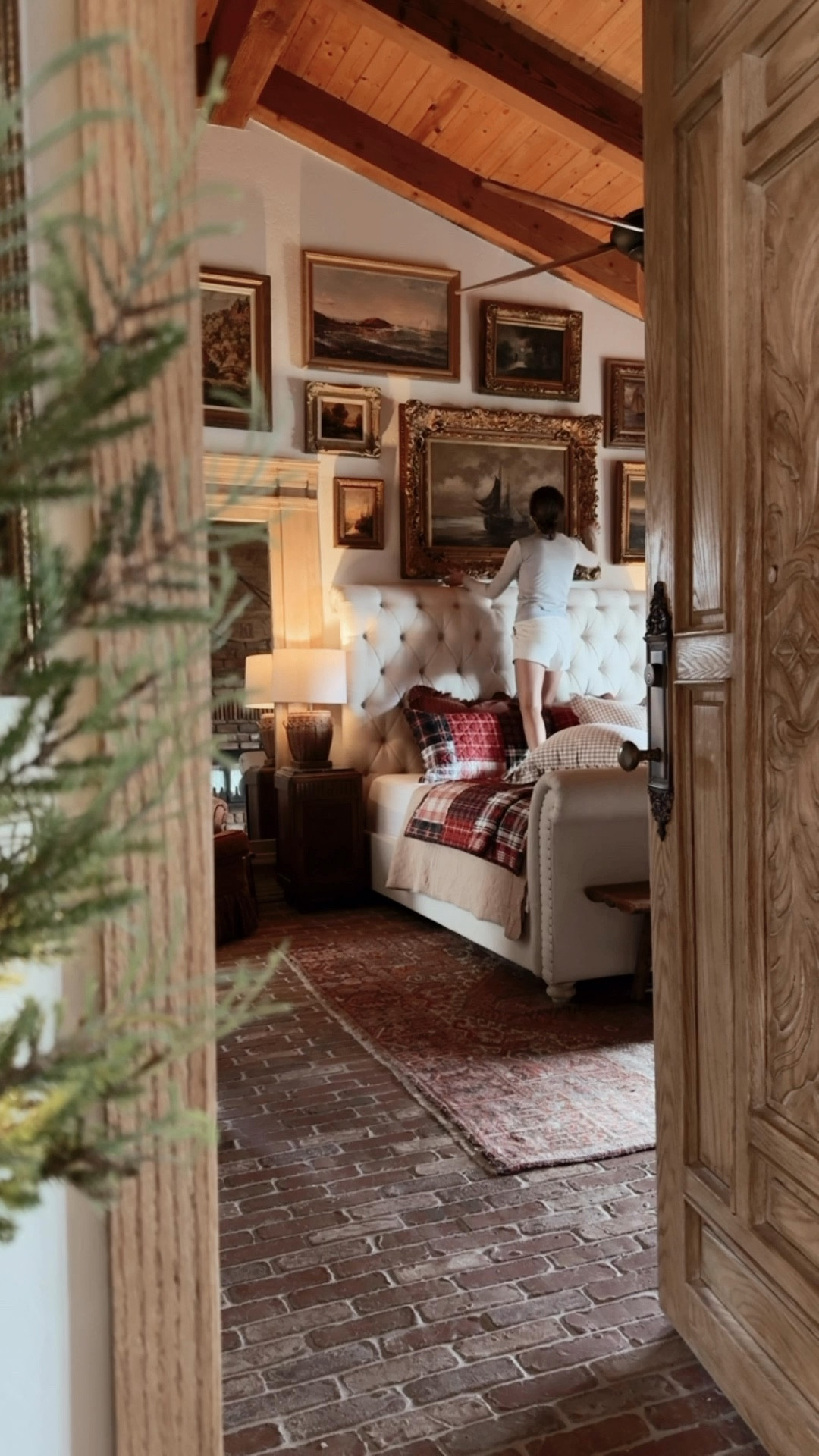 Love this using this old painting for Christmas! Comment “shop” for some amazing cotton bedding at great prices, AND, for these clips I use to hold my canvases in my open back frames…so easy to change out! #Christmas #Christmas2025 #Christmasiscoming #Christmasdecor #antique #antiques #home #homedecor 



#LTKHoliday #LTKHome