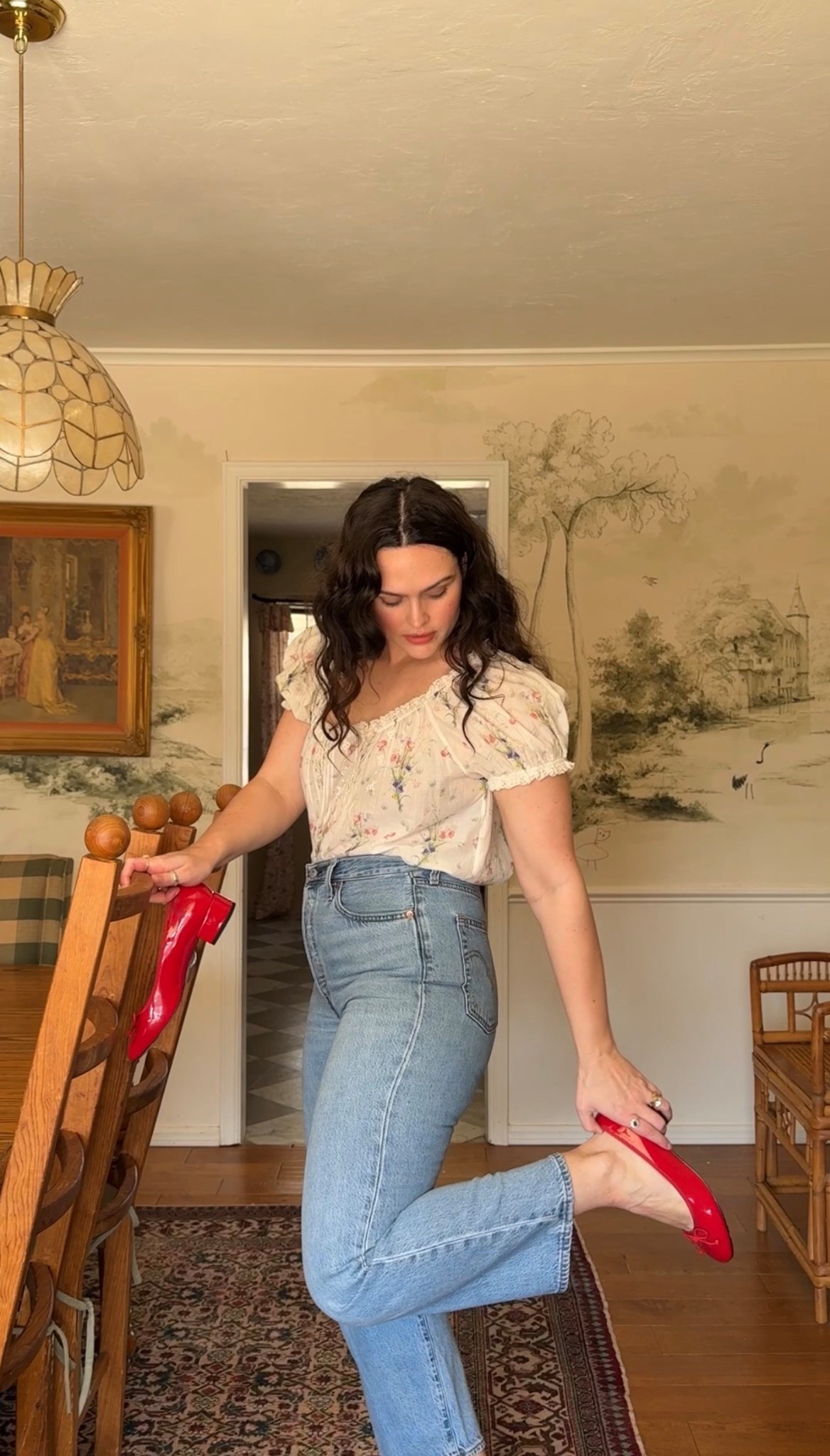 ribcage Levi’s jeans

#LTKootd #LTKmomlife #LTKgrwm