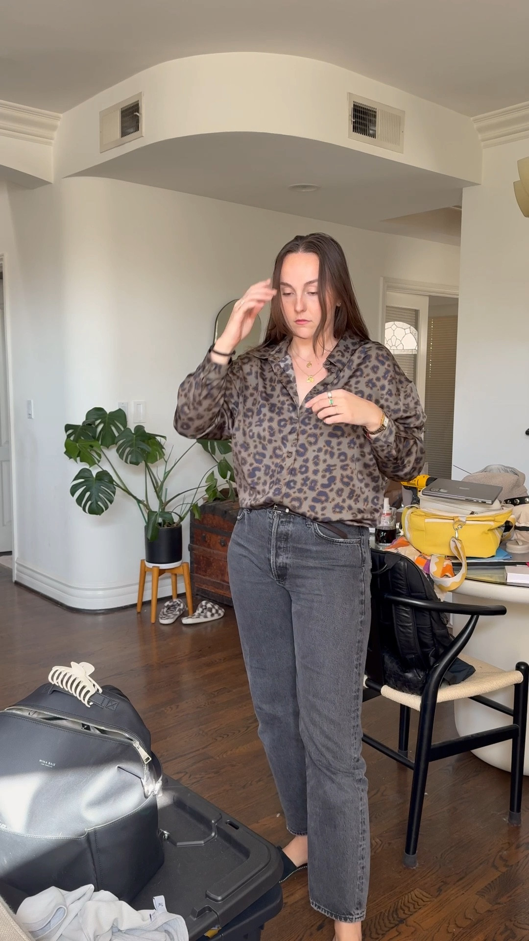 In a rush this morning!! Grabbed a quick OOTD video before I left the house 🐆 #workoutfit #corporategirlies #smartcasual 

#LTKWorkwear