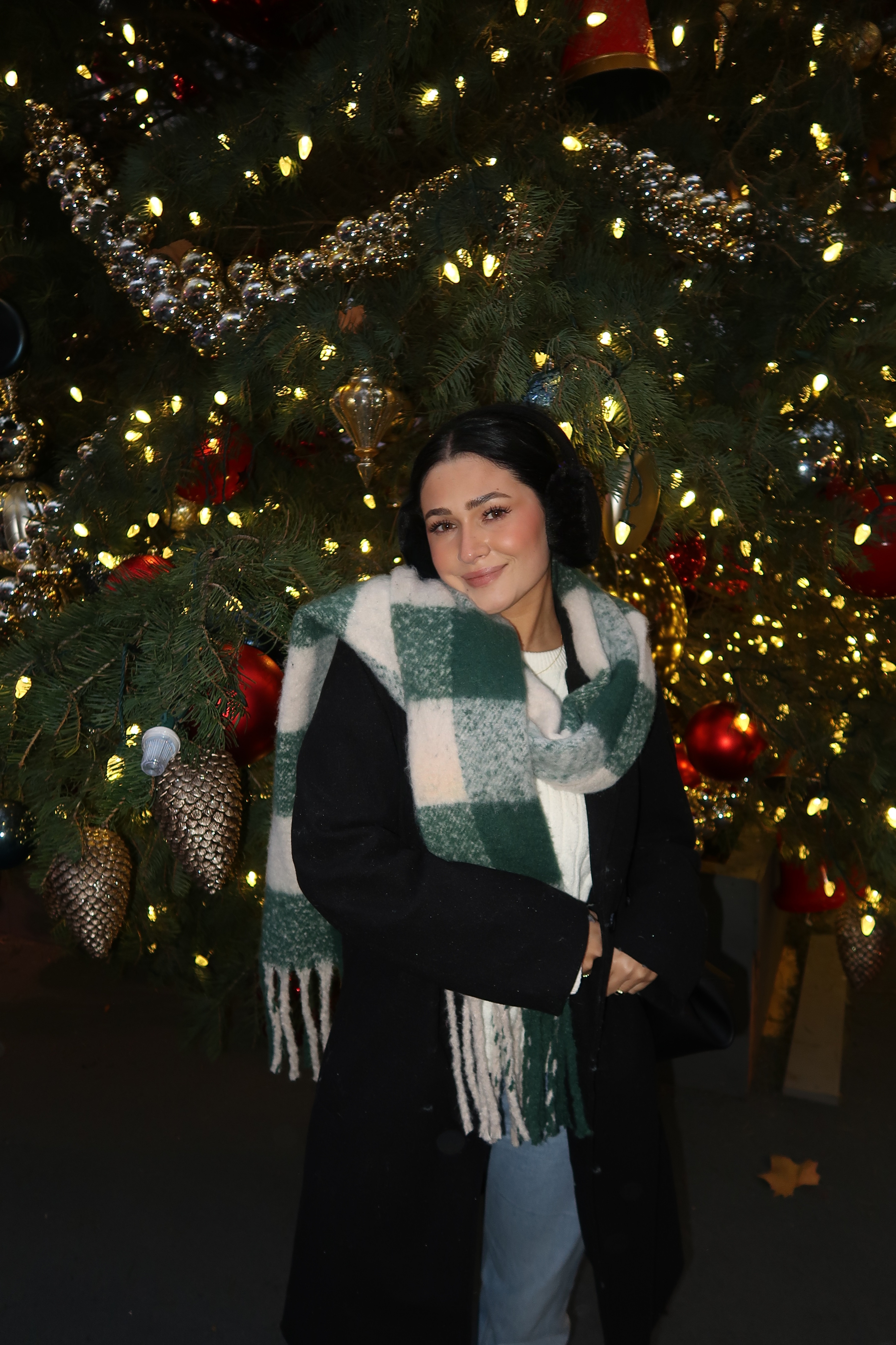 NYC outfit 🎄

#LTKHoliday #LTKFindsUnder100 #LTKItBag