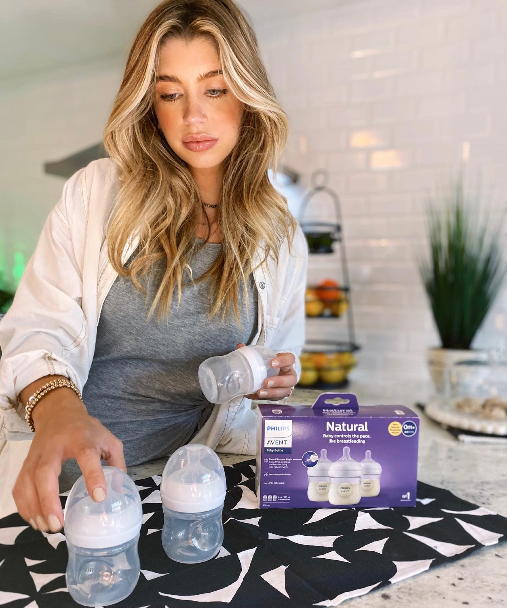 Philips Avent Natural Response Nipple Bottles 🍼 great for moms who breastfeed and also want to give a bottle! Breast-shape nipple prevents nipple confusion for baby! 

#LTKbaby #LTKbump #LTKkids